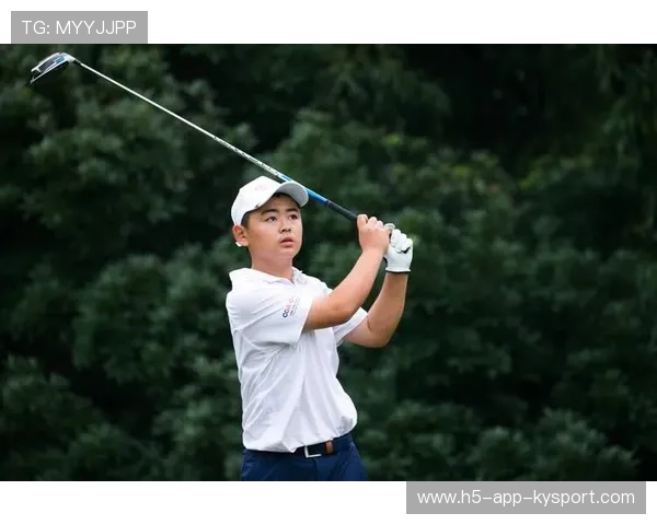 高尔夫球员一杆进洞夺冠，偶像剧般的剧情